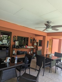 Breakfast and coffee area