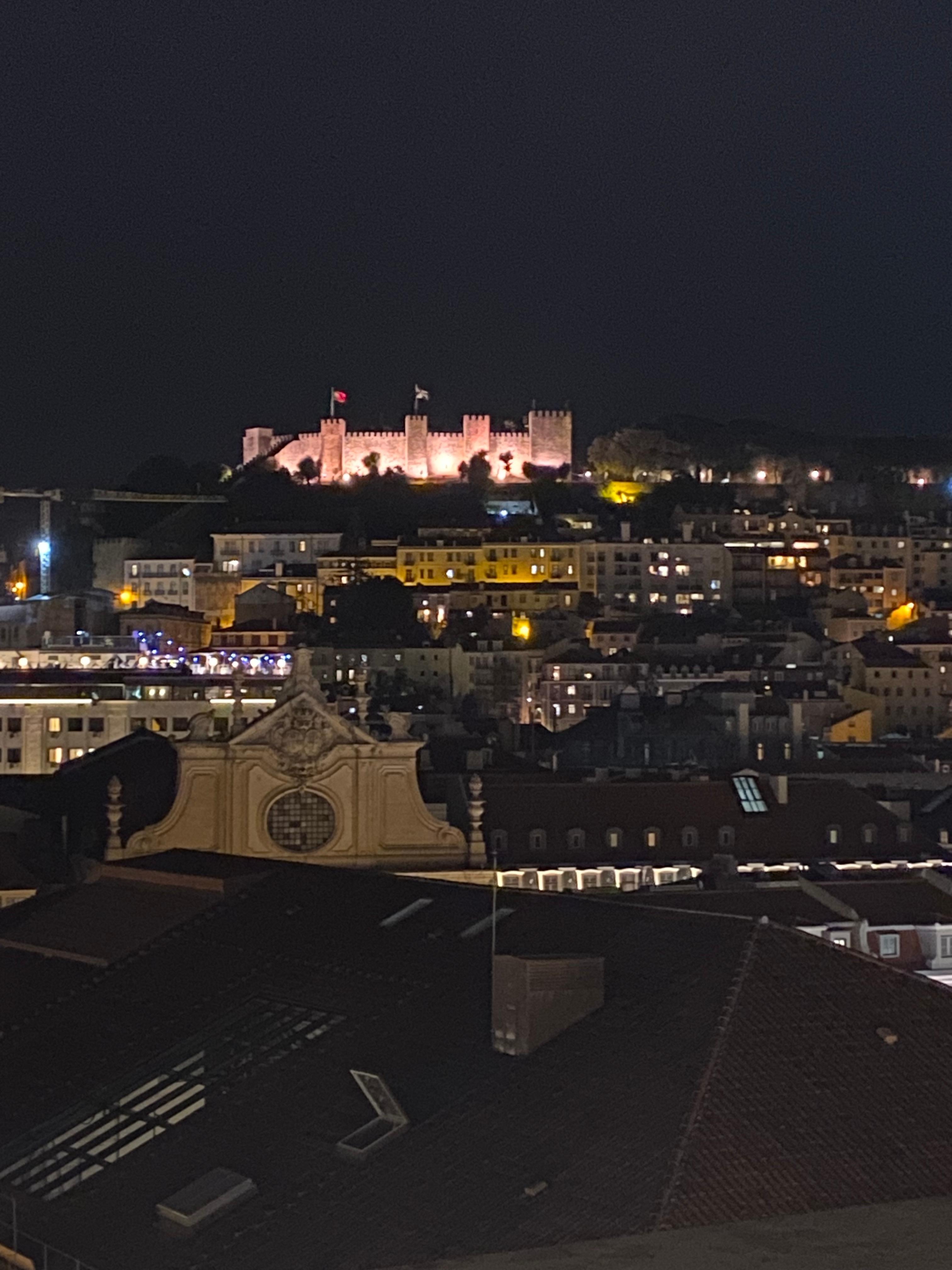 部屋から見えるお城