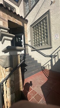 Entry to hotel …a reason for those bars…