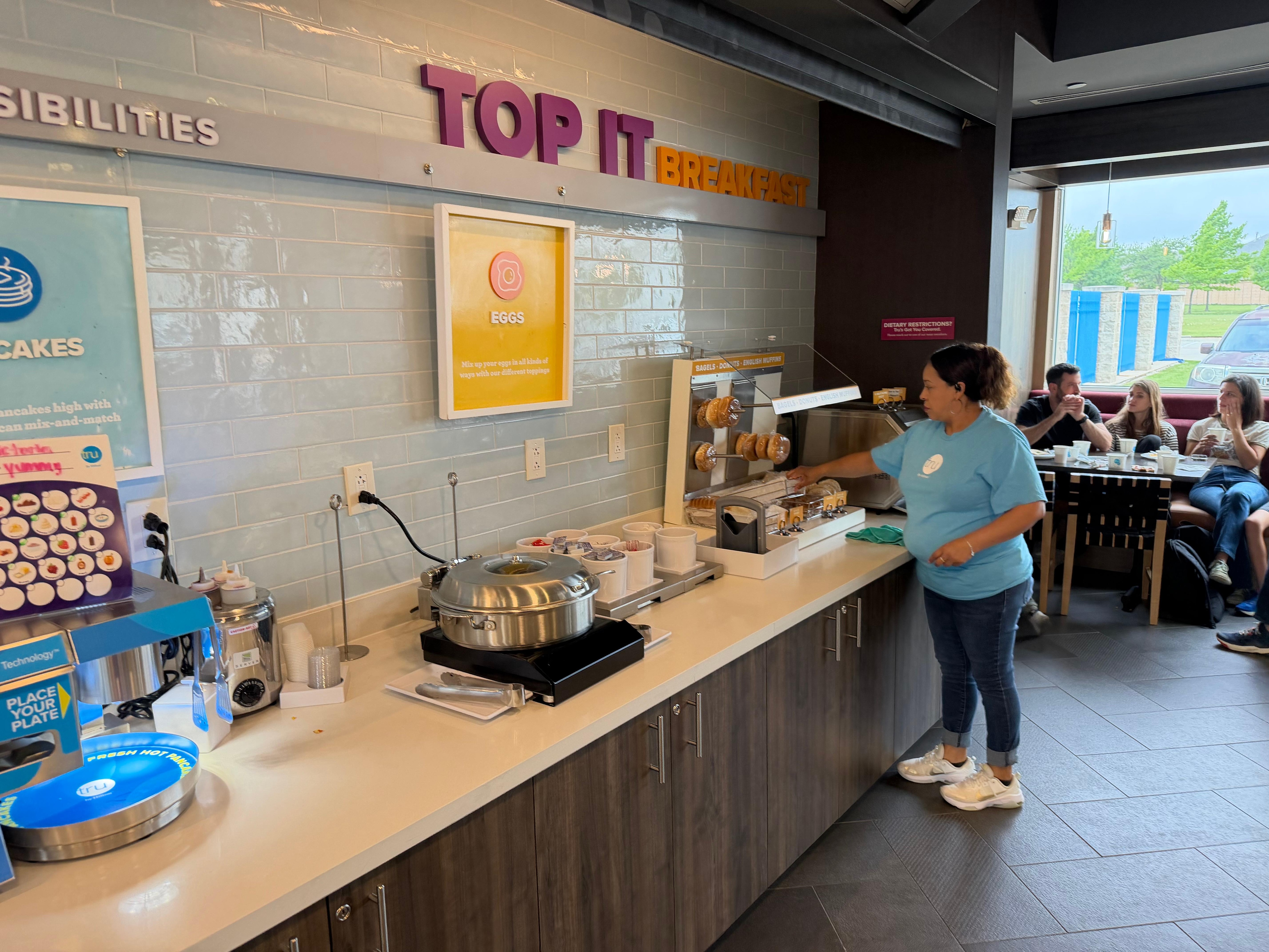 Breakfast area
