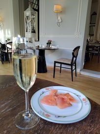 Breakfast with champagne 🍾