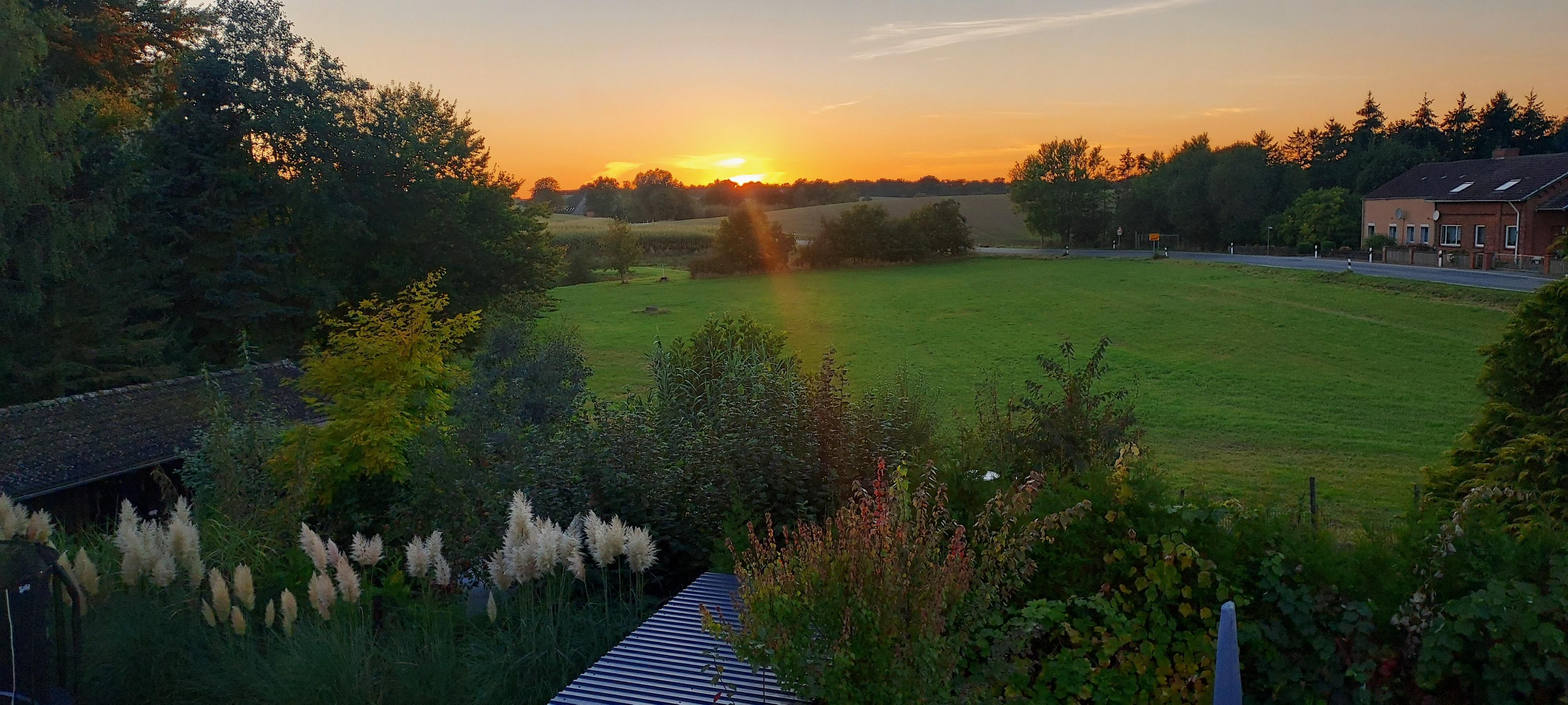 Sonnenuntergang vom Balkon fotografiert 