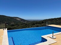 Beautiful view and infinity pool