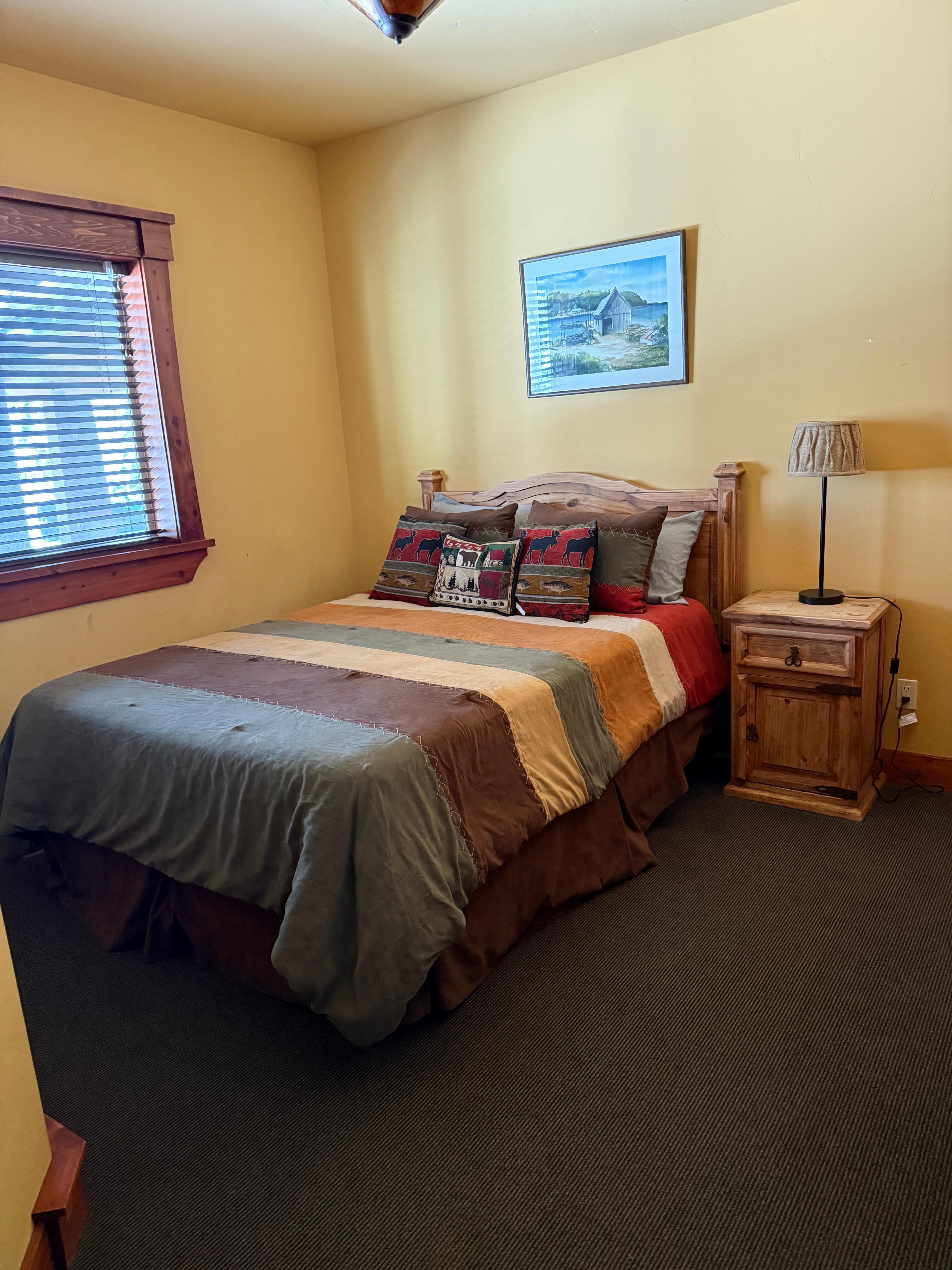 Downstairs queen room