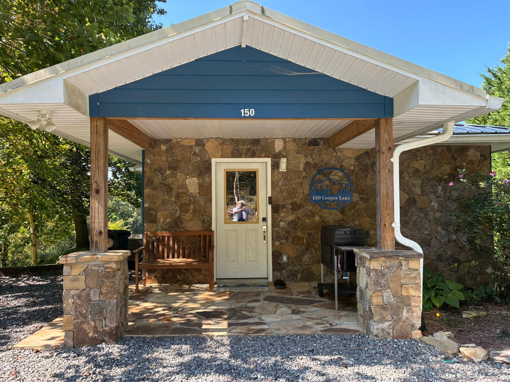 The house from the parking area. No steps!