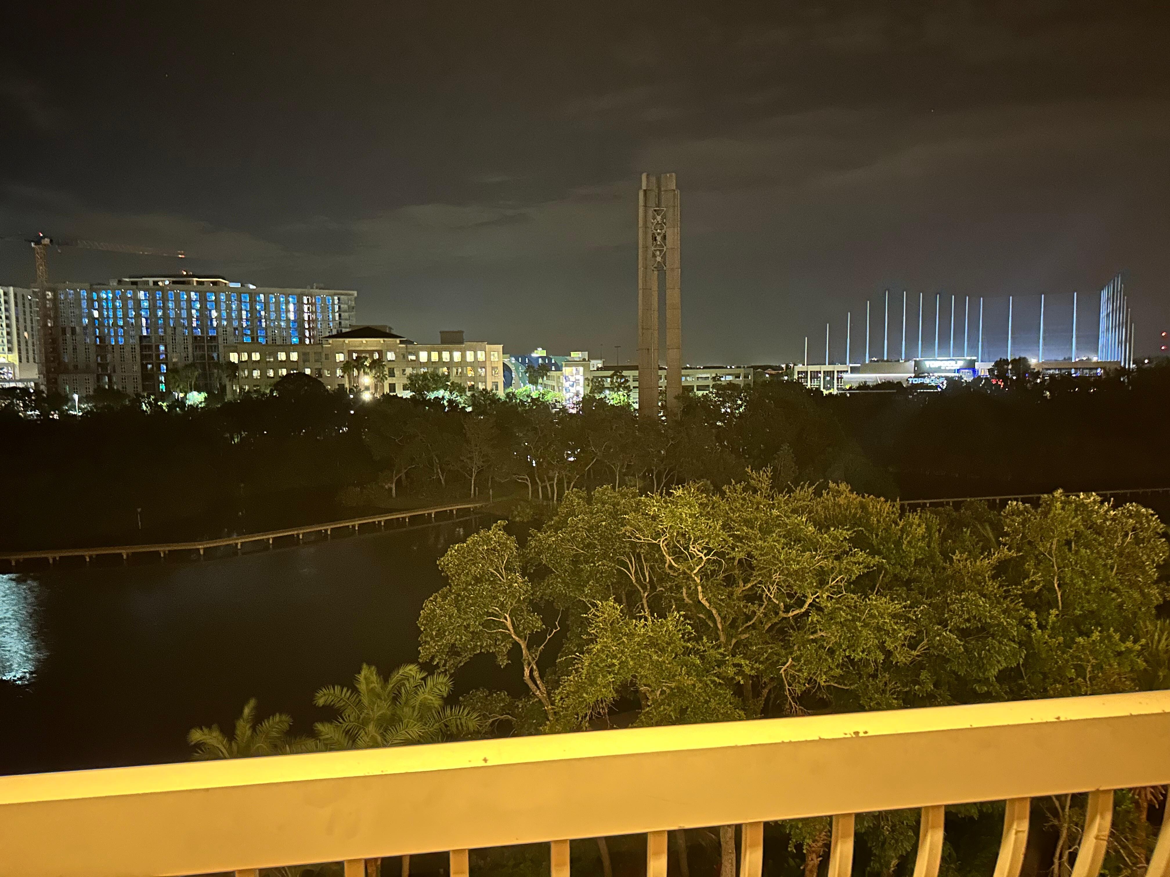 Out King bedroom with a balcony view 5th floor❤️