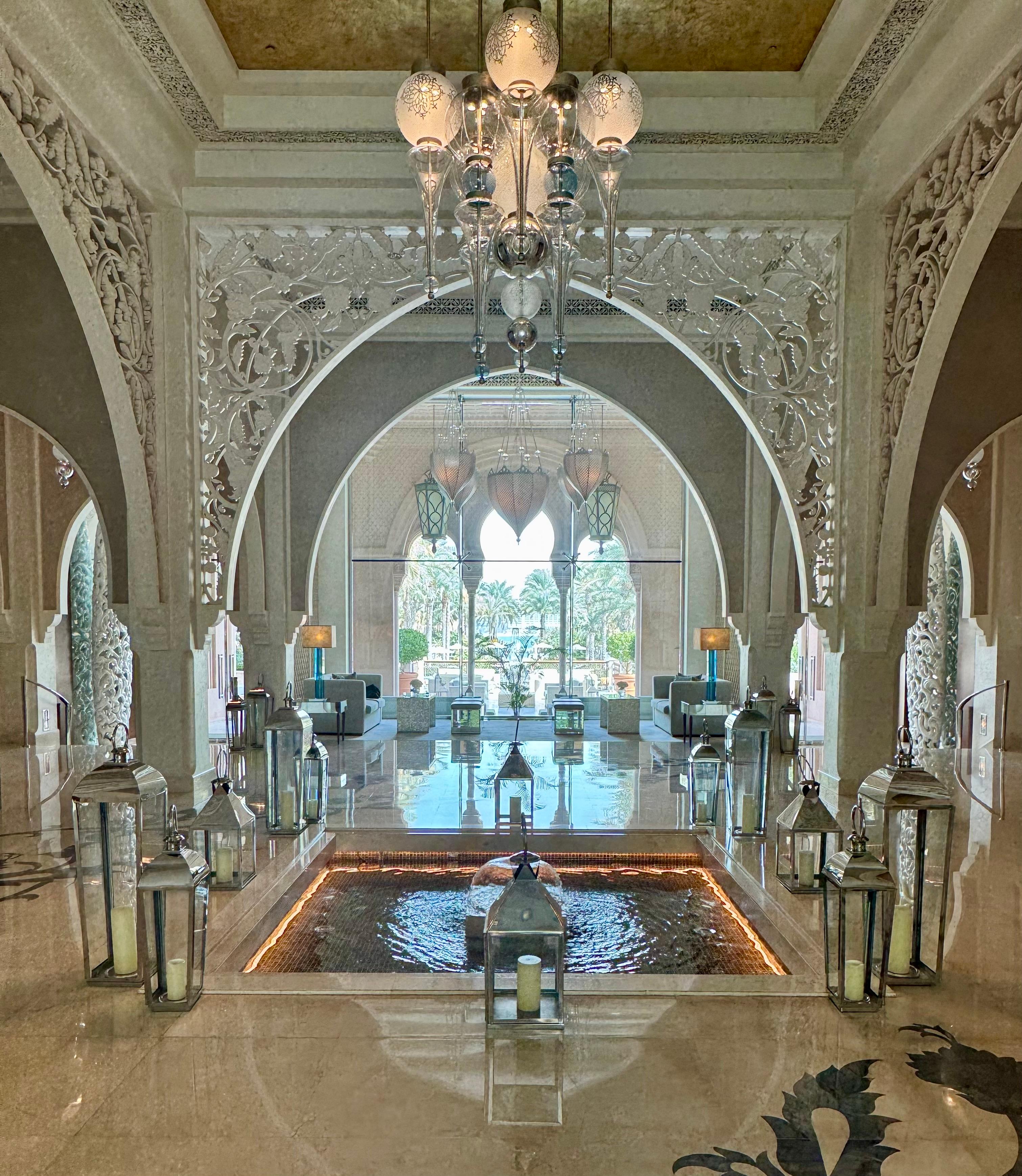 Hotel foyer 