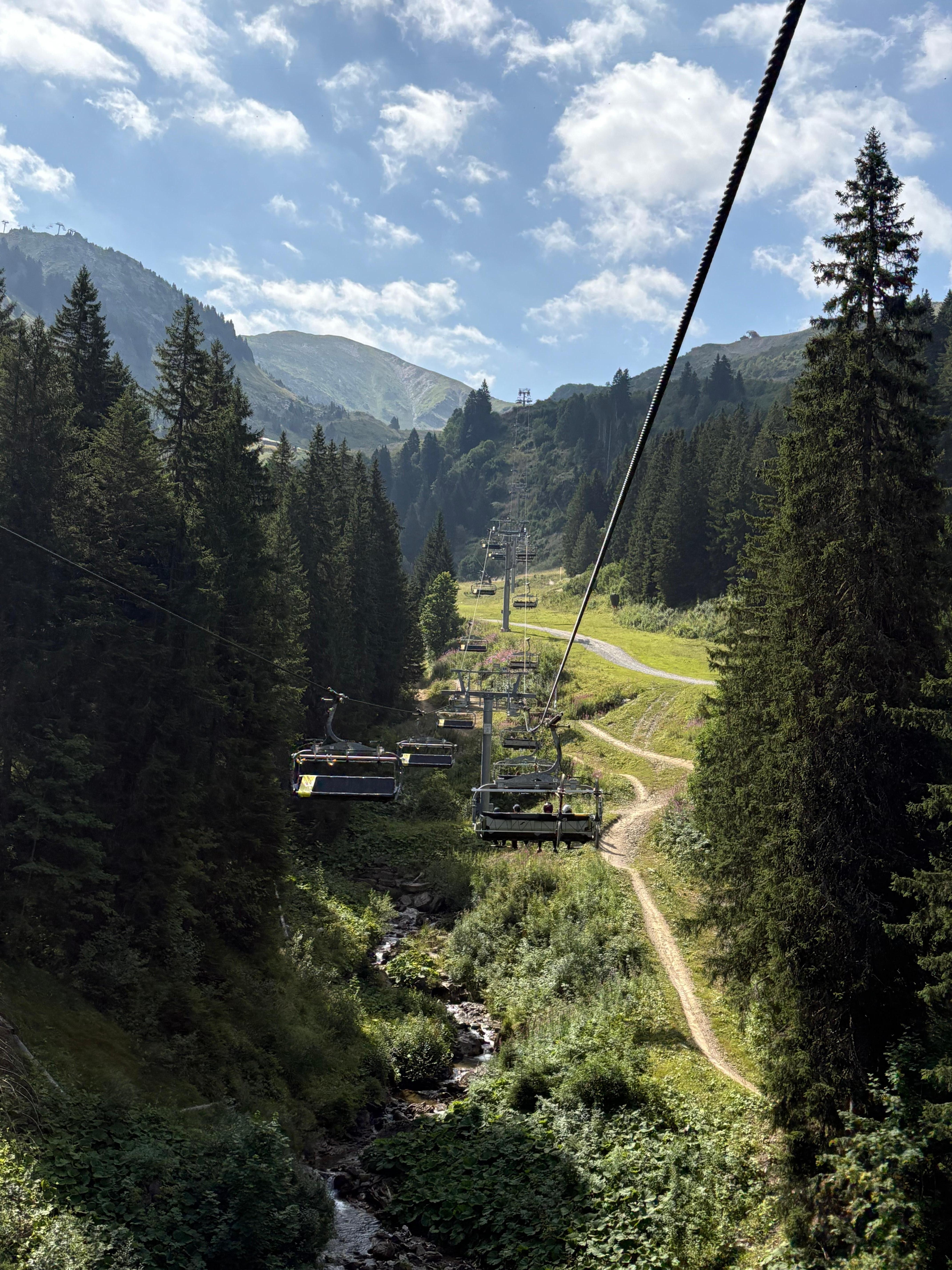 Chairlift view; descent into Les Lindarets