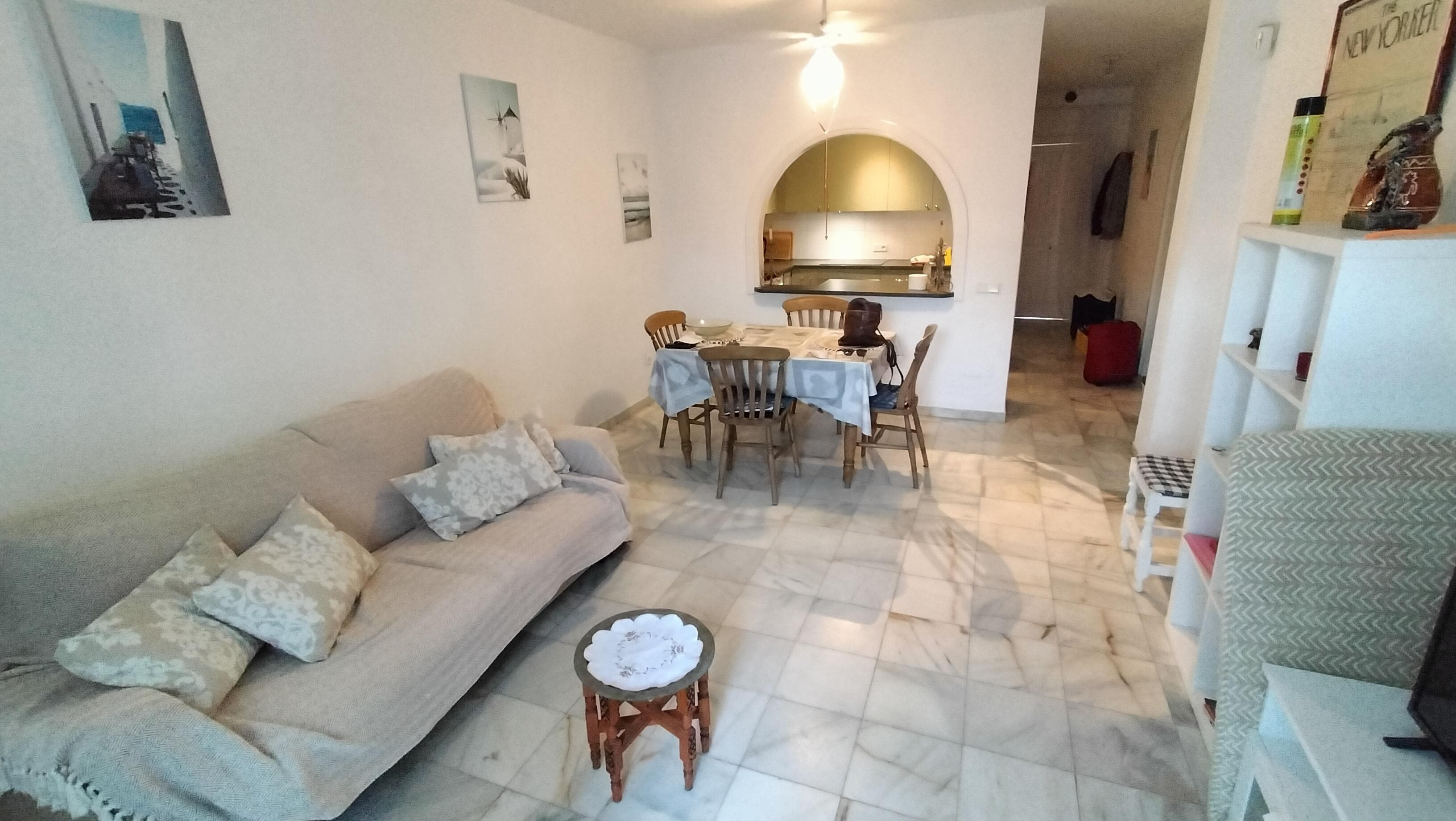 Other side livingroom