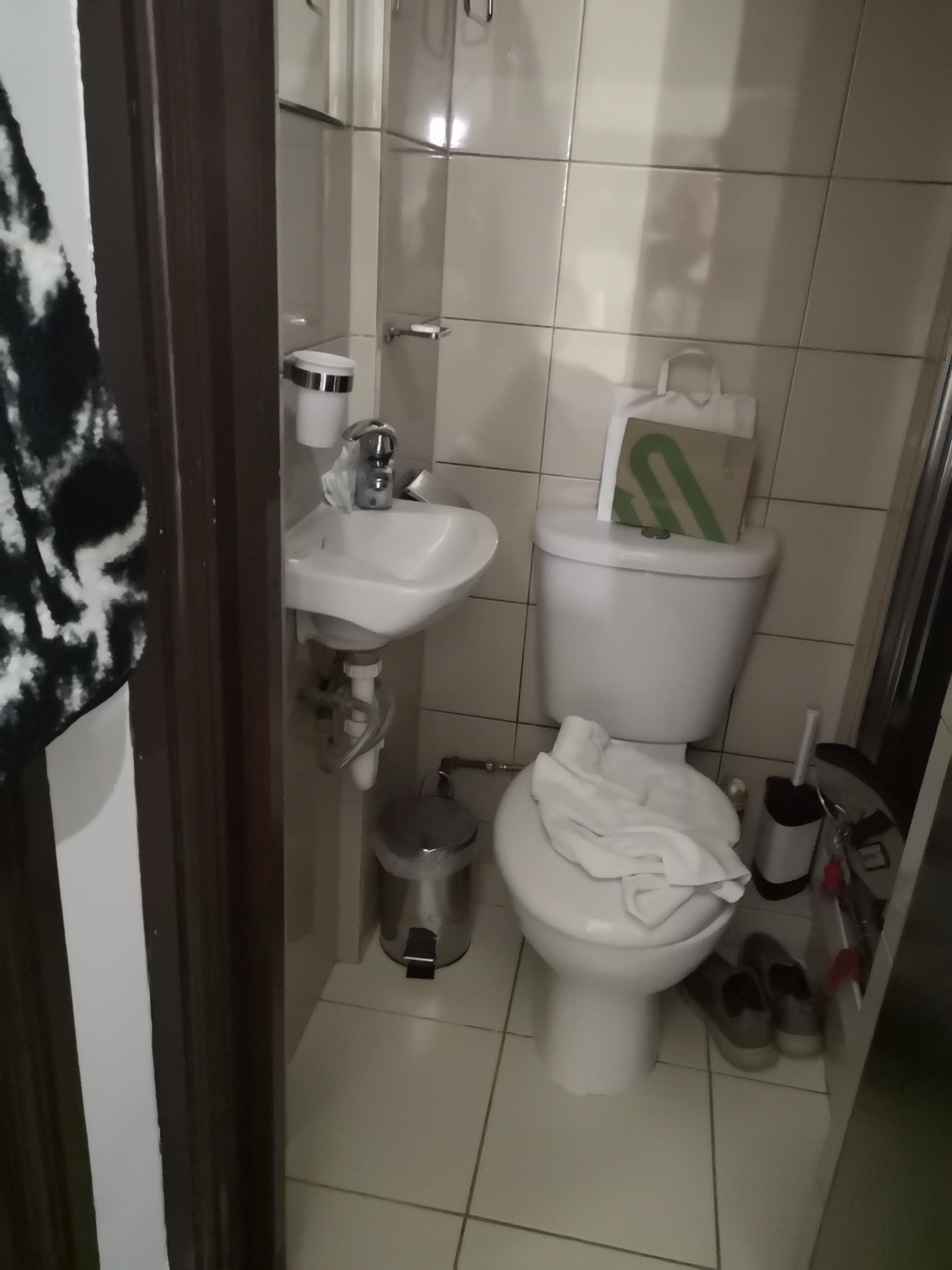 "bathroom" 