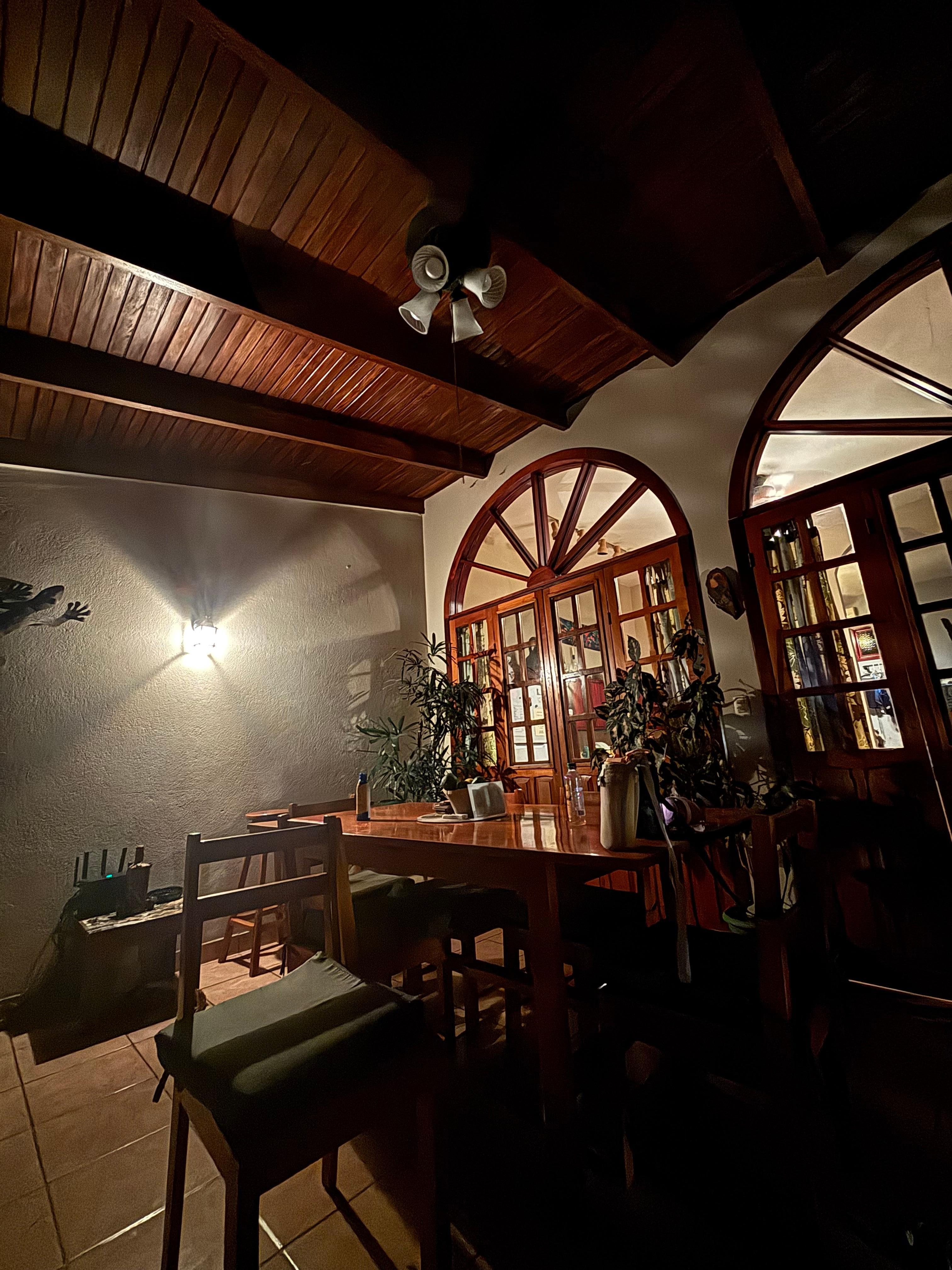 Evenings with geckos (they chirp!!)