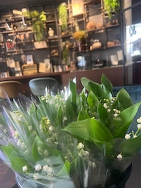 Flowers for every one on Labor day. Fête du Travail