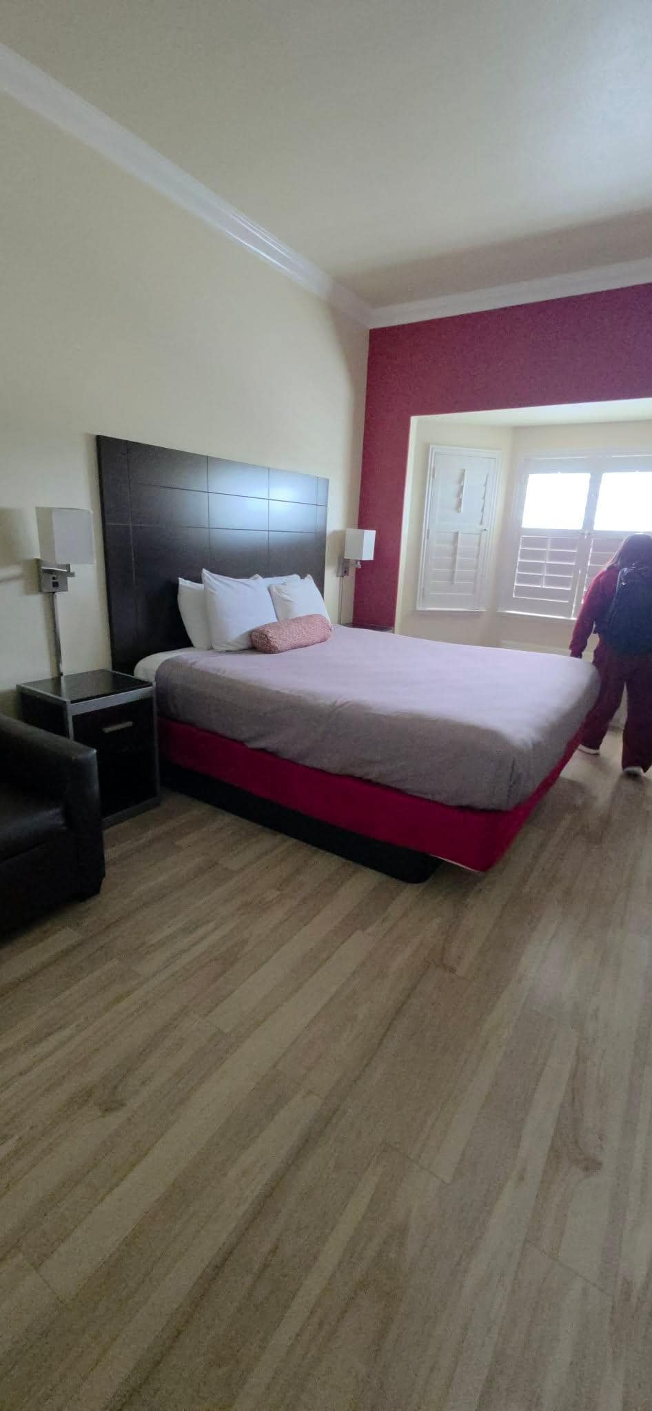 We only have this one photo to share. 