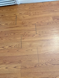 Floor Boards do not connect