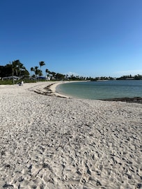 Sombrero Beach - right around the corner