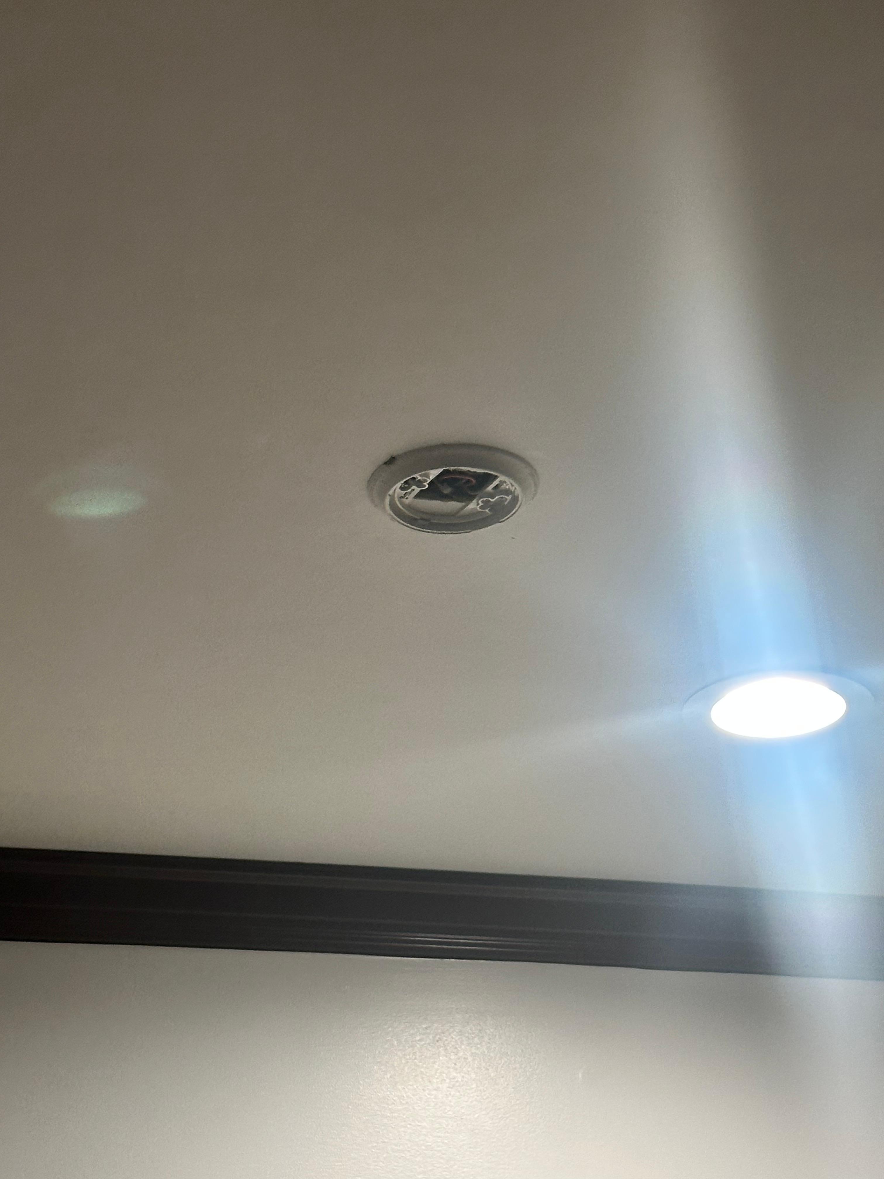 Missing smoke detector 