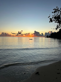 Beach of walking distance from villa (3 minutes)