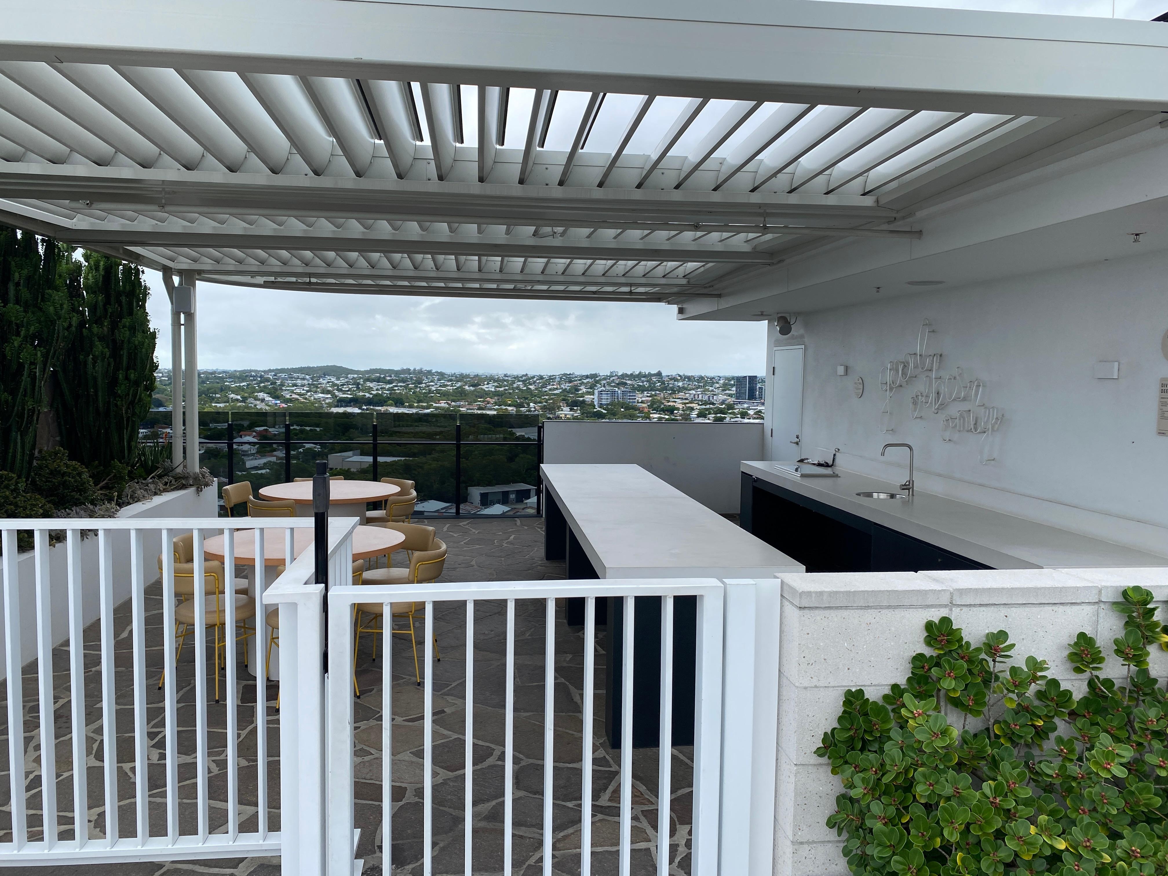 Roof top bbq area 