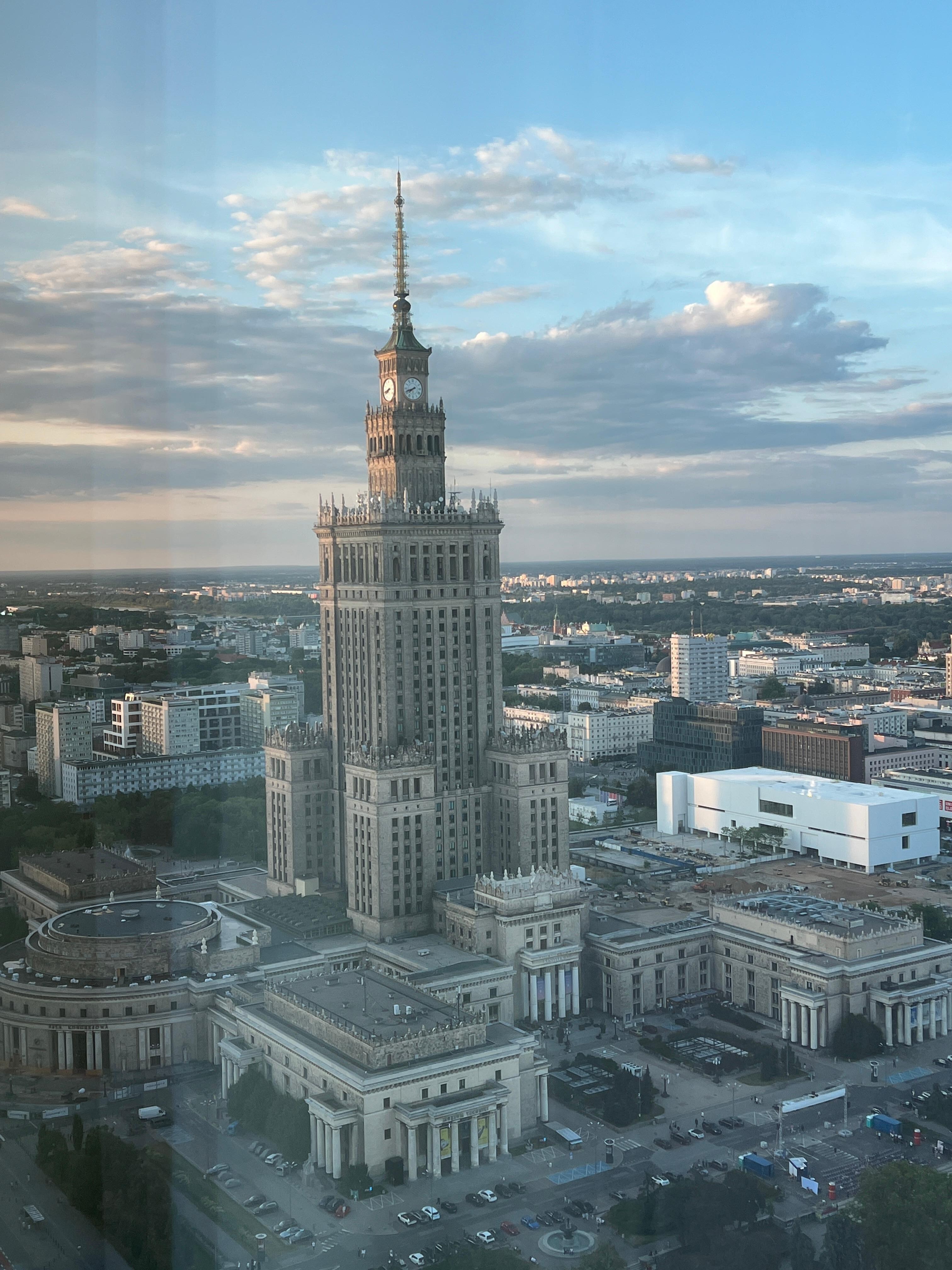 房間看出去的酒色科學文化宮