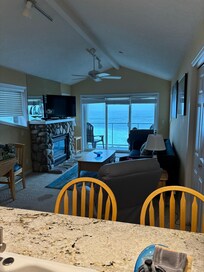 Kitchen to livingroom