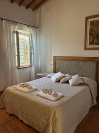 Bedroom on each level. Has an ac unit in each bedroom.