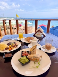 Breakfast at the Beach Club