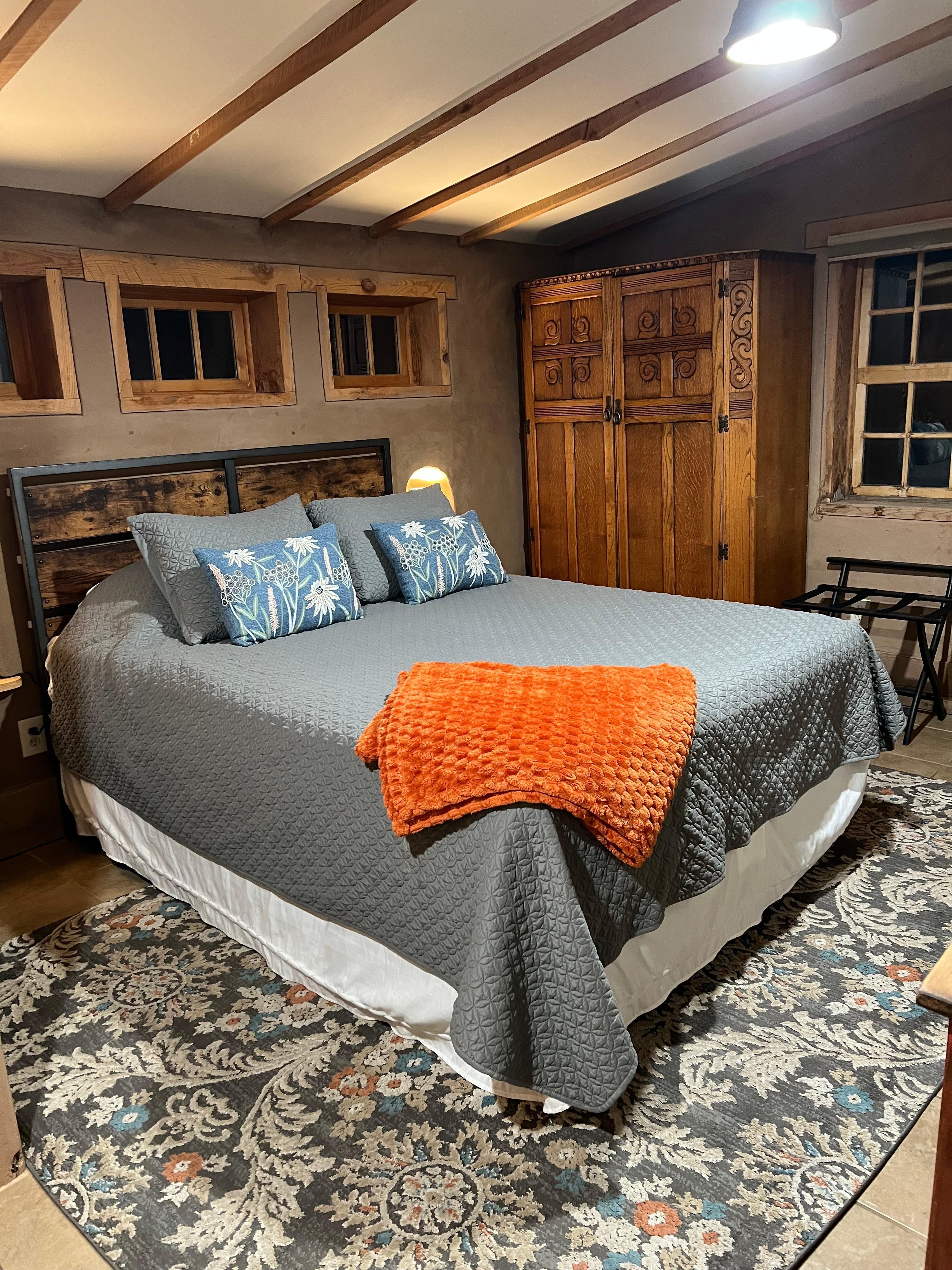 Comfortable bed…liked the side niche with lamp. 