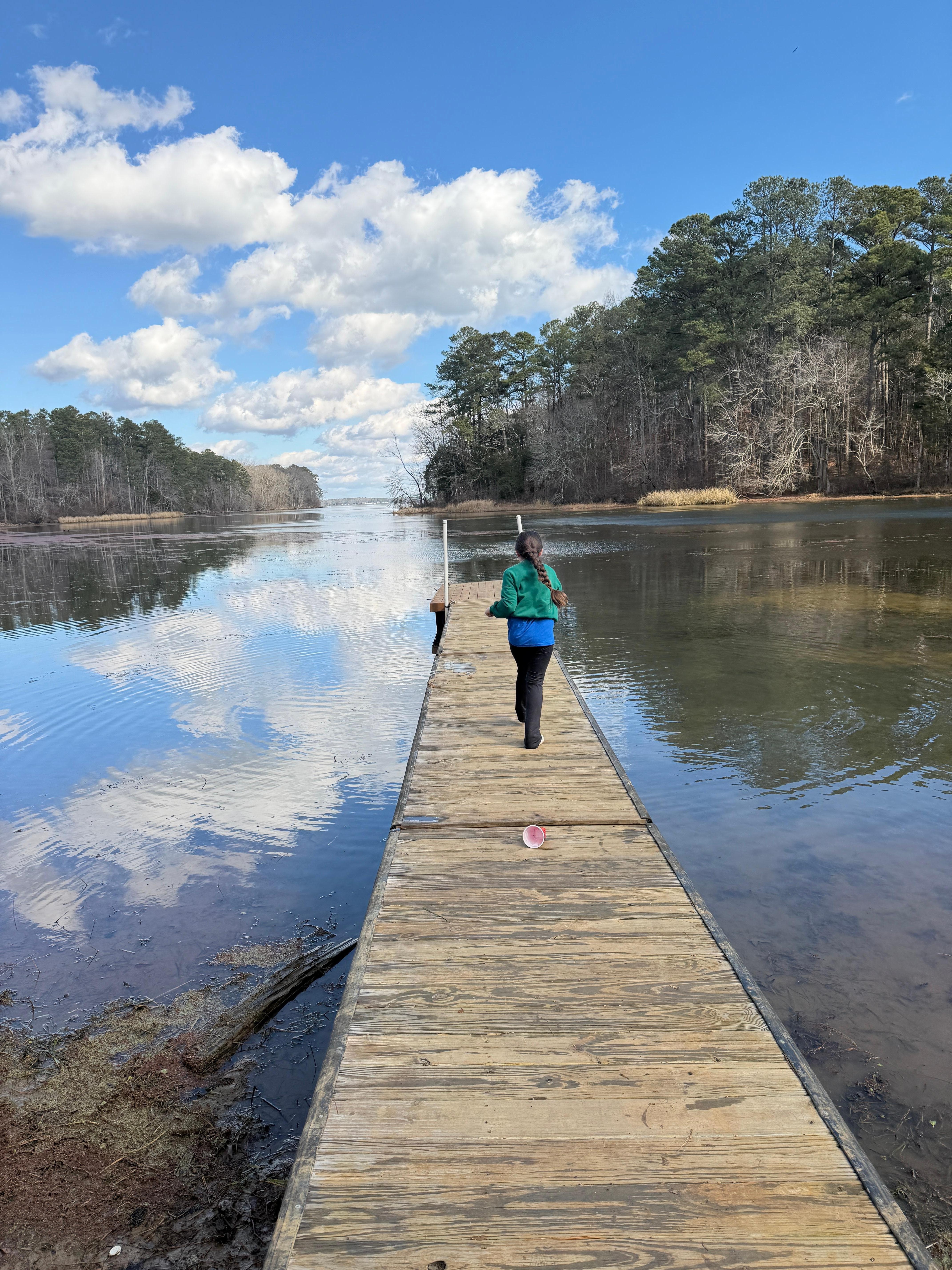 We did not get to enjoy all of the outdoor amenities because it was winter, but it was perfect for our girls get together in the scenery from the dock was amazing!