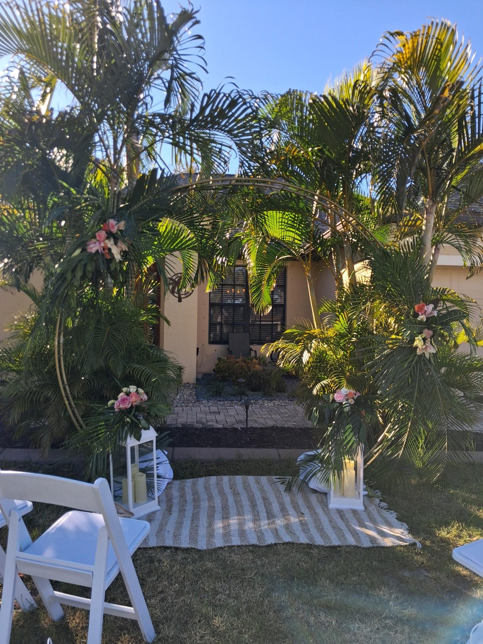 Beautiful front yard!