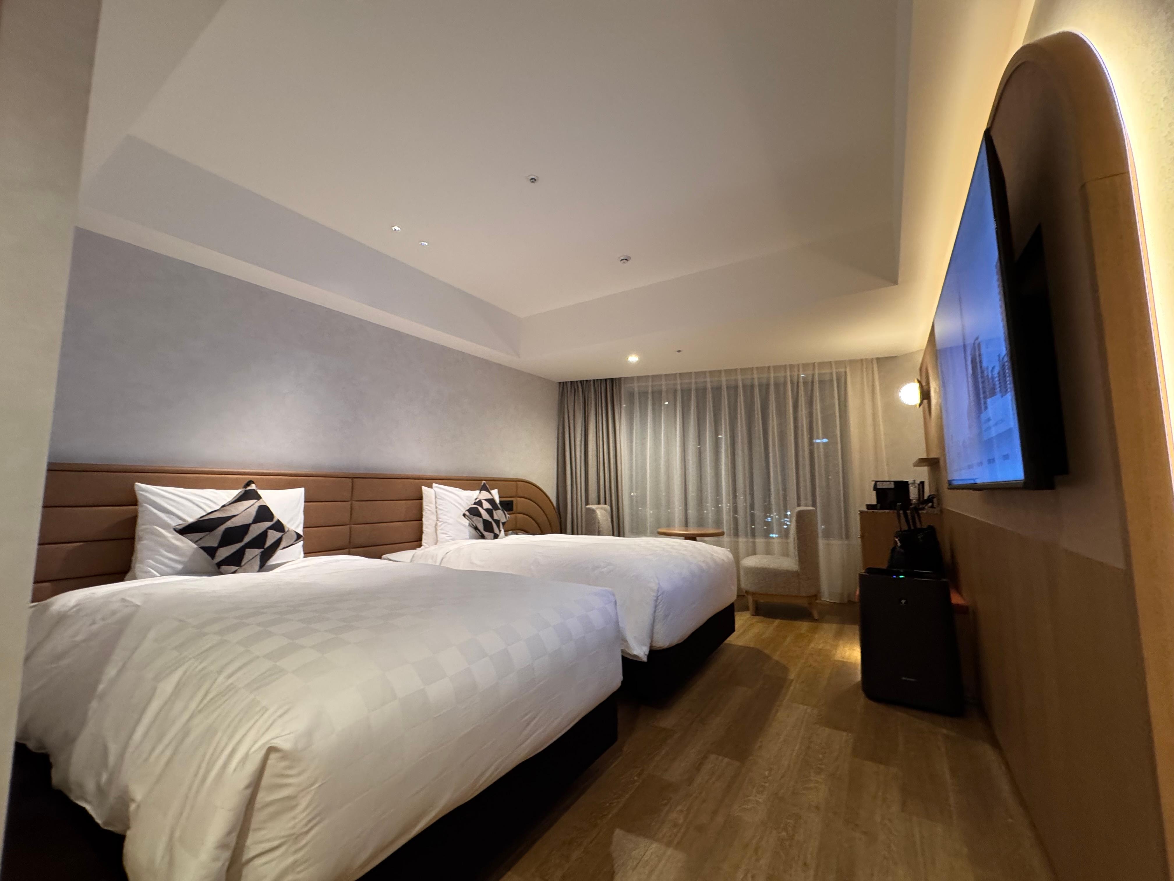 お部屋は、フローリングで清潔！トイレ、バスルームが別なのも良かった。