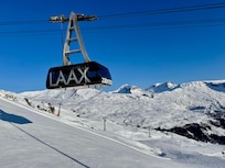 2 minutes walk from hotel to gondola station