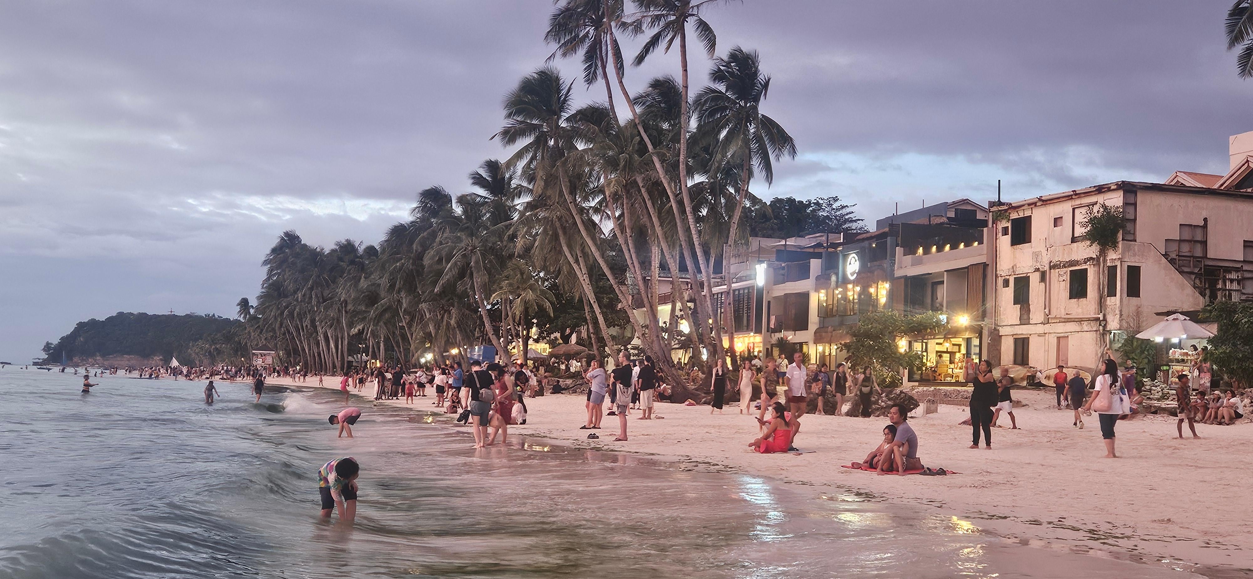 Nearby beach ..fabulous 