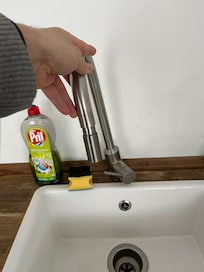 Wasserhahn wackelt extrem