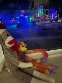 Loved pretty light on restaurant across from us!