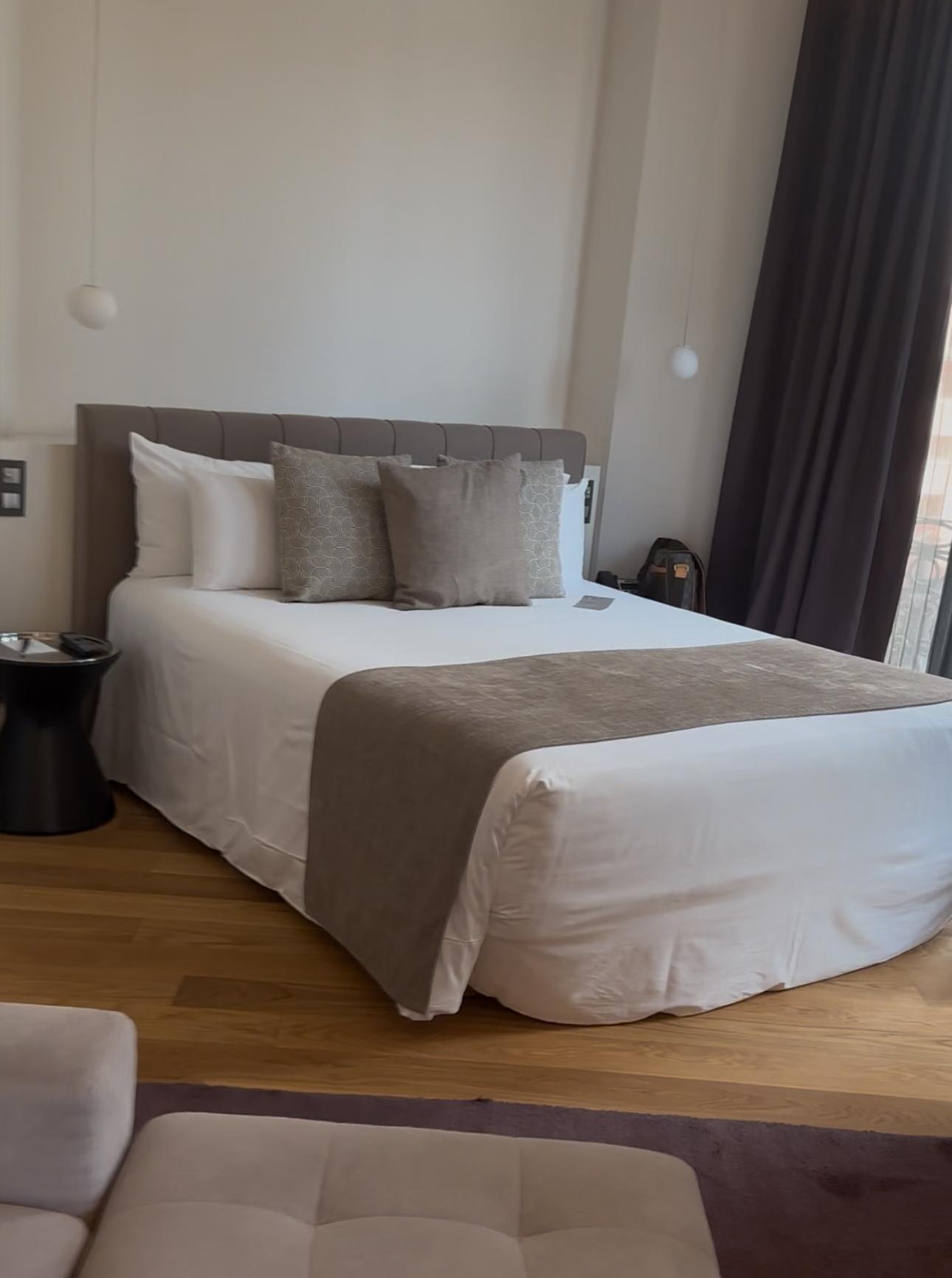 Jr Suite