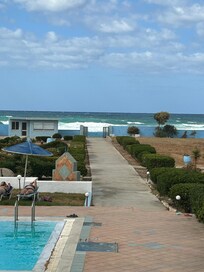 Walkway to beach