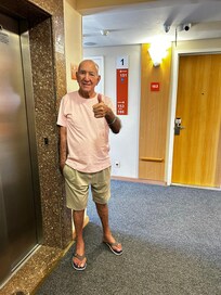 Corredor próximo ao elevador.