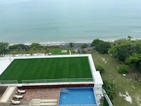 3 pools to choose from.