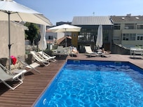 Schöner Pool zur Erfrischung und Erholung