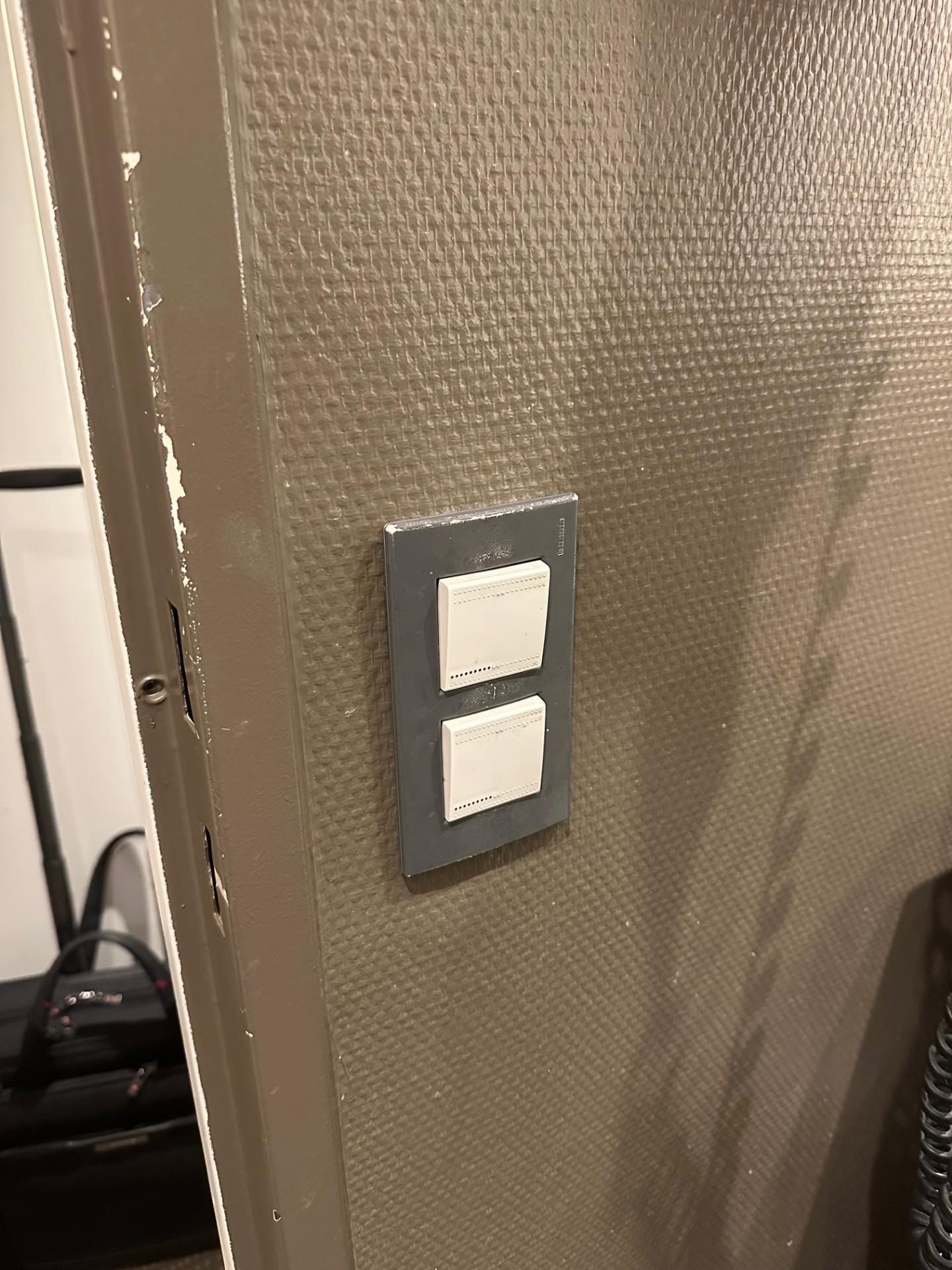 Scruffy - lscrached paint. 