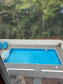 Nice clean, inviting pool