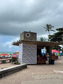 A duas quadras da praia de boa viagem