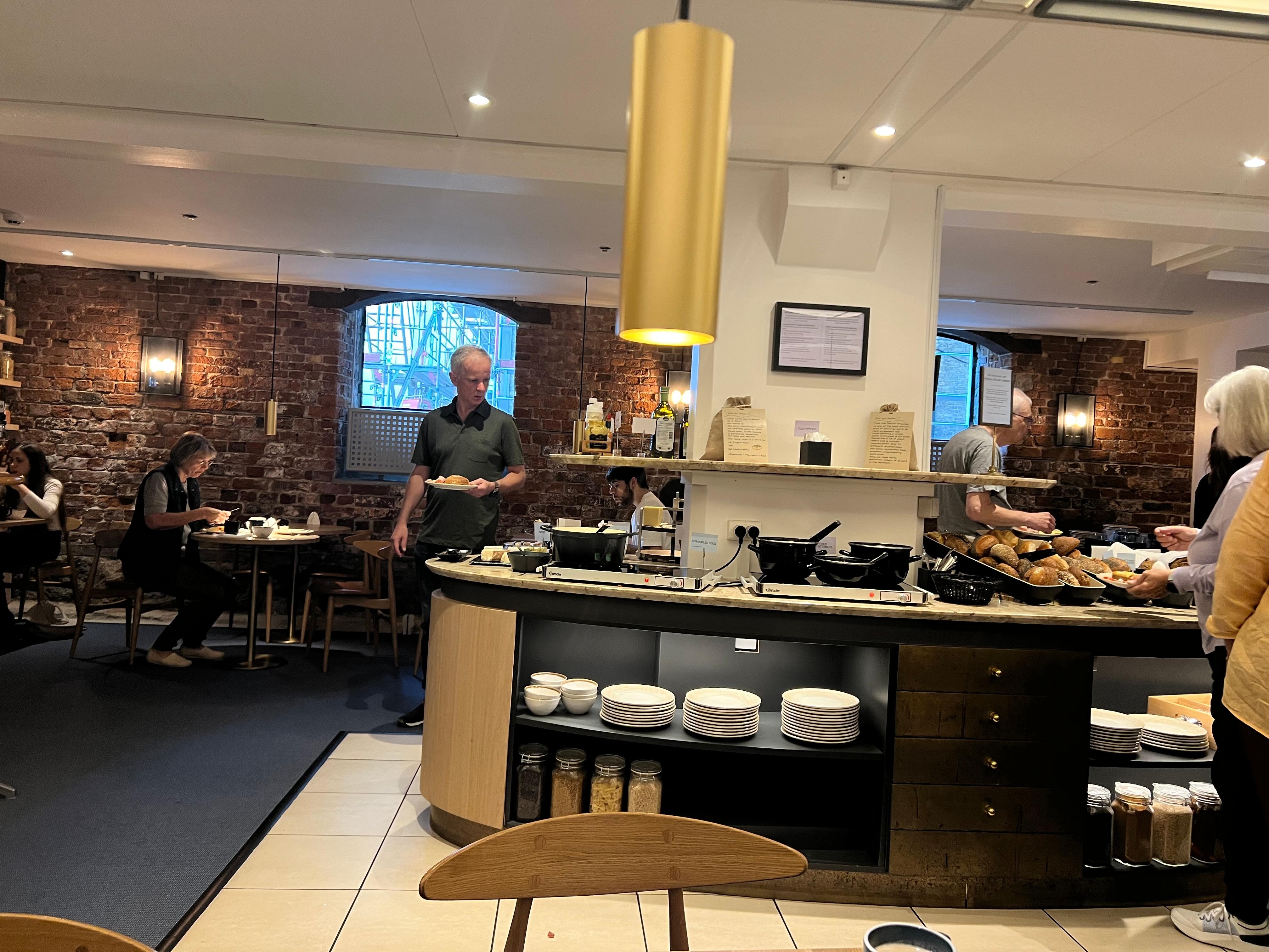 Breakfast area