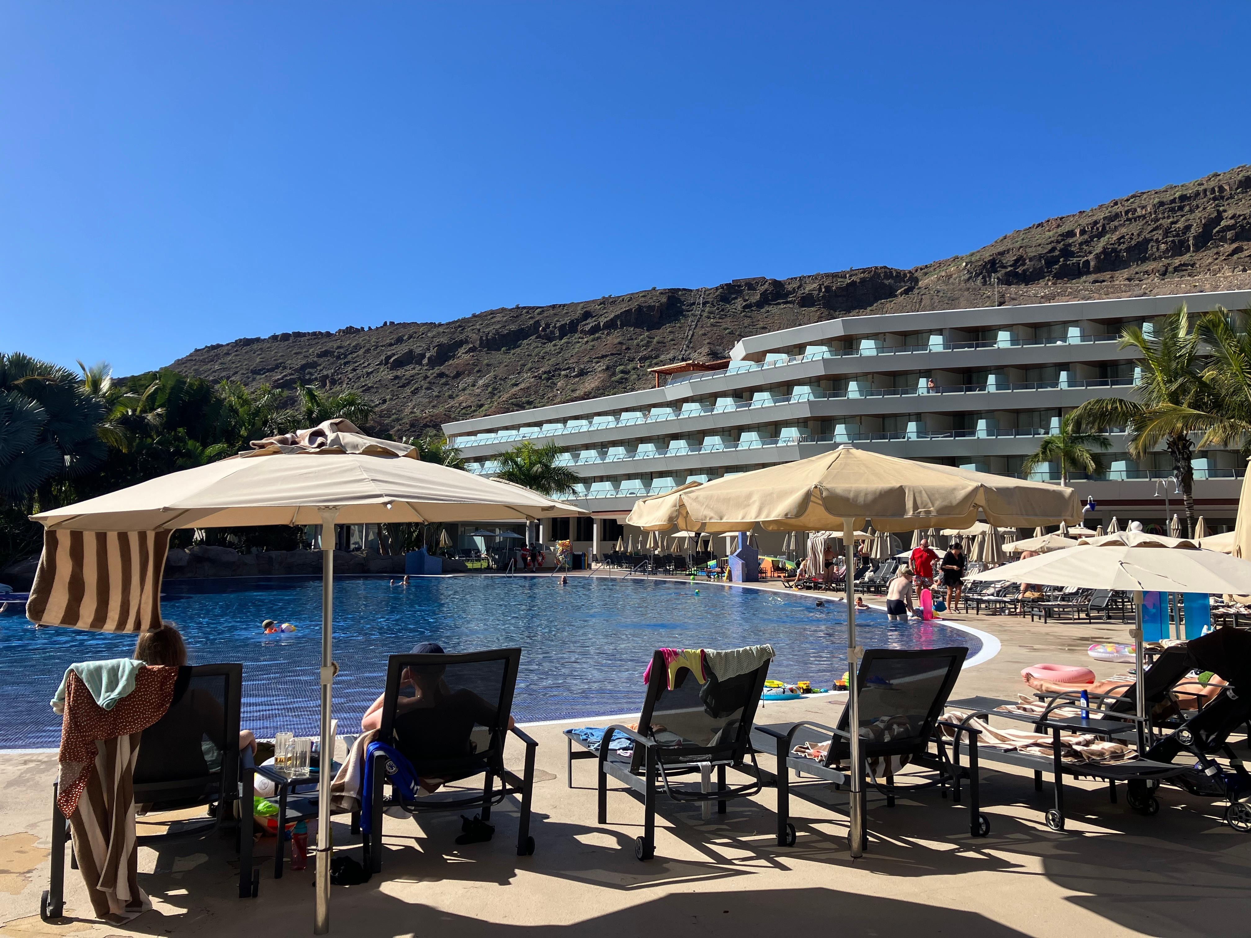 A Quiet pool ”upper side”