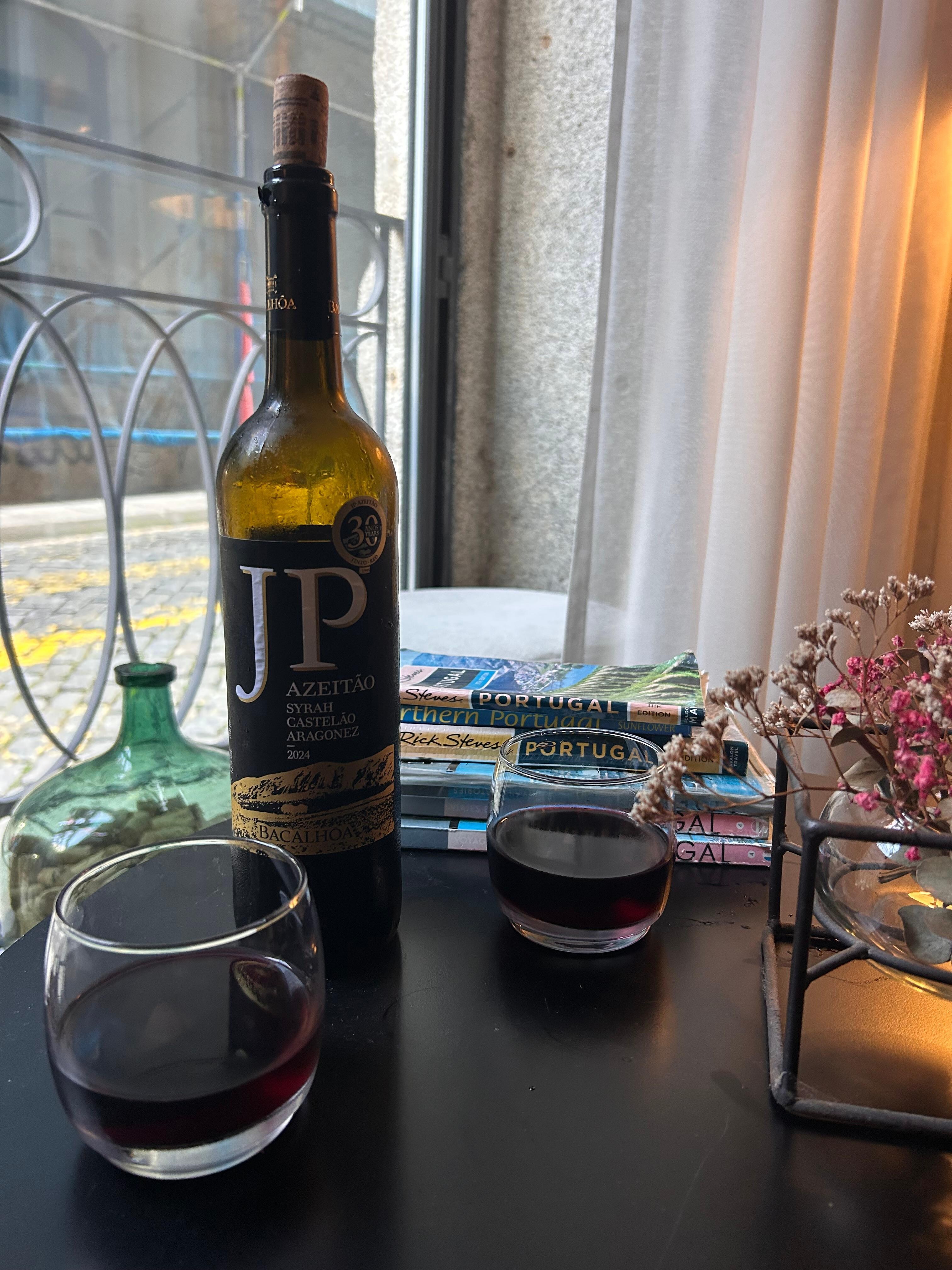 We enjoyed sitting in the main area with our wine/drinks before heading out for our evening meal.