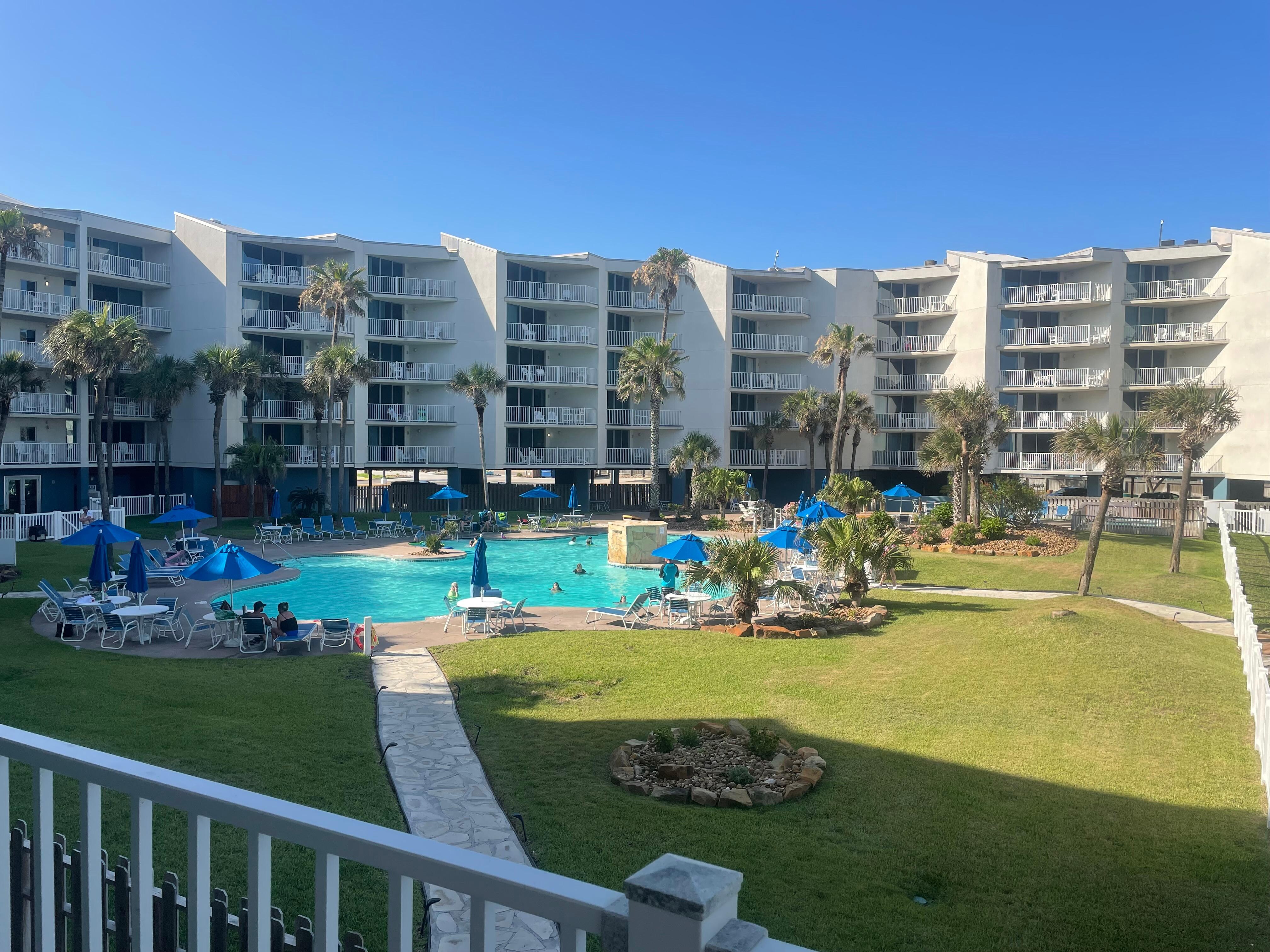 Great pool area