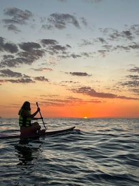 nascer do sol na praia de copacabana
