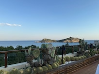 Towards the end of our trip we discovered there is a roof bar with beautiful views