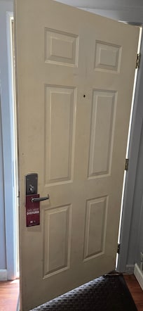 Opened door and immediately smelled of cigarette smoke