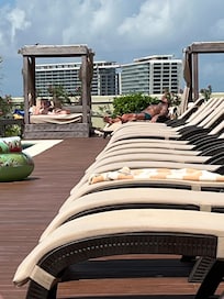 Poolområdet for vuxna